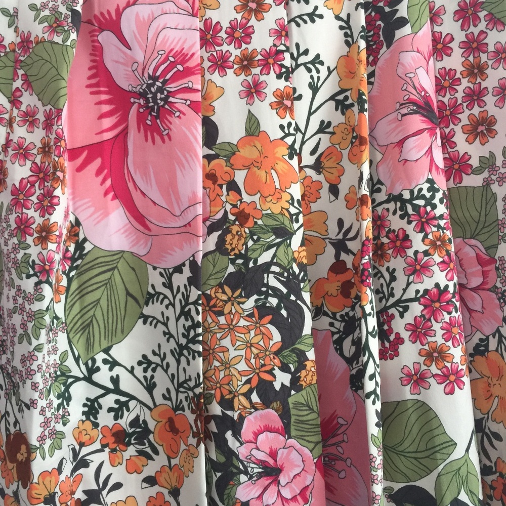 Floral pleated vintage silk skirt - Picture 3 of 3